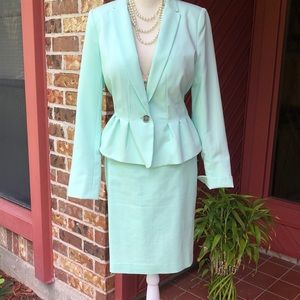 NWT SET WORTHINGTON SKIRT SET